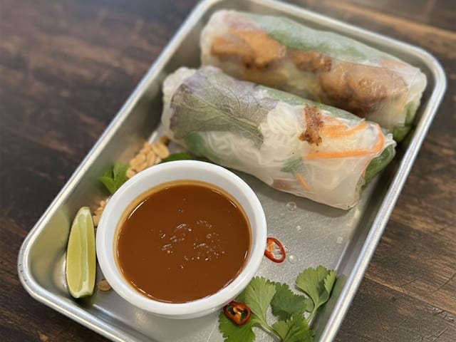 A3. SPRING ROLLS - BBQ HAM (goi cuon nem).